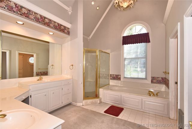 13706 S 18th Street, Bixby, OK 74008