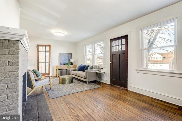 1081 WYNNWOOD RD, Abington, PA 19001