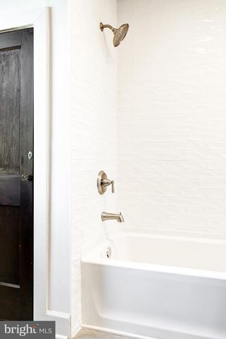 1081 WYNNWOOD RD, Abington, PA 19001