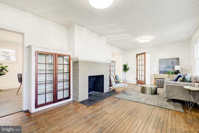 1081 WYNNWOOD RD, Abington, PA 19001