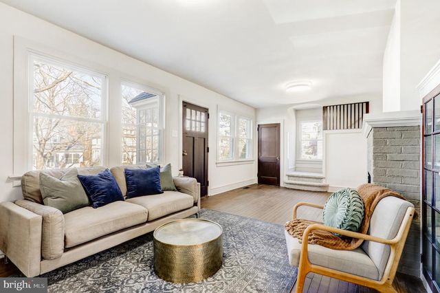 1081 WYNNWOOD RD, Abington, PA 19001