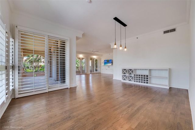 13643 Deering Bay Dr 146, Coral Gables, FL 33158