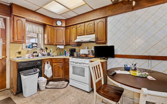 1726 E 48th Street, Brooklyn, NY 11234