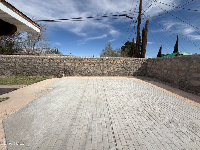 10258 SAIGON Drive, El Paso, TX 79925