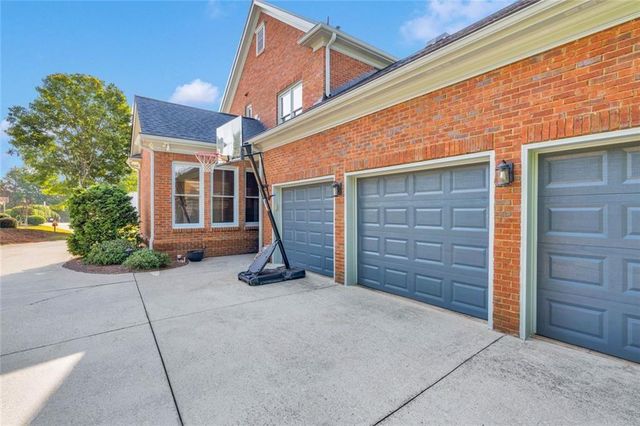 6930 Blackthorn Lane, Suwanee, GA 30024