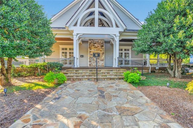 6930 Blackthorn Lane, Suwanee, GA 30024