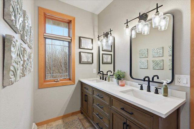 1918 Corinth Drive, Sun Prairie, WI 53590