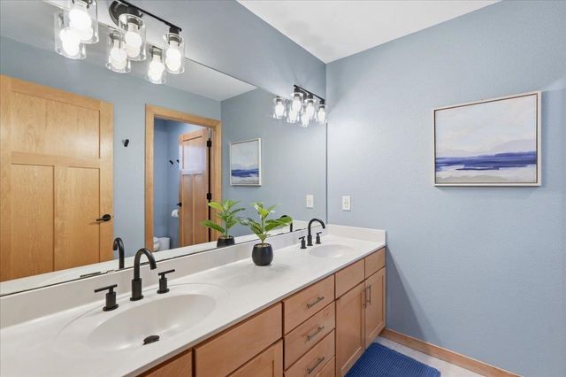 1918 Corinth Drive, Sun Prairie, WI 53590