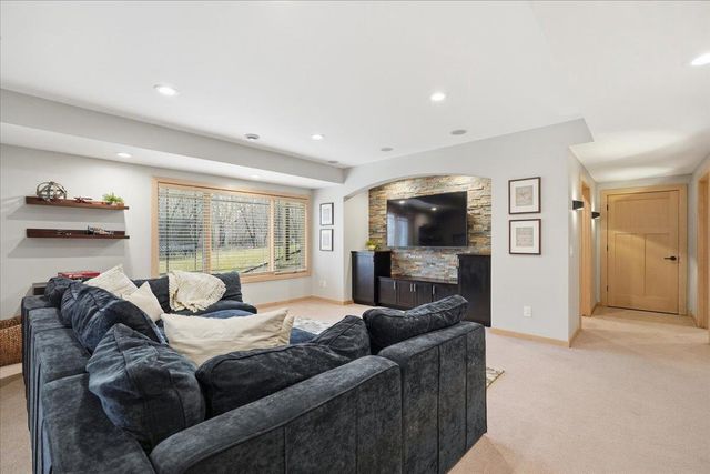 1918 Corinth Drive, Sun Prairie, WI 53590