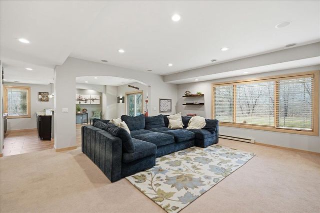 1918 Corinth Drive, Sun Prairie, WI 53590