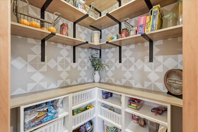 1918 Corinth Drive, Sun Prairie, WI 53590