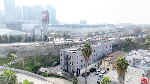 1211 W 11th Street, Los Angeles, CA 90015