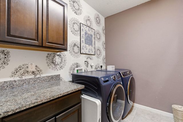 3229 Llano Vista Loop NE, Rio Rancho, NM 87124