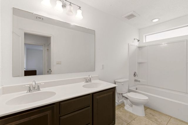 3229 Llano Vista Loop NE, Rio Rancho, NM 87124