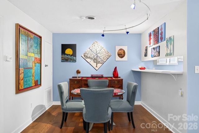 9 Ravencroft Lane B-9 and Garage 2 Unit D, Asheville, NC 28803