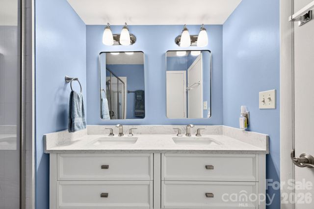 9 Ravencroft Lane B-9 and Garage 2 Unit D, Asheville, NC 28803