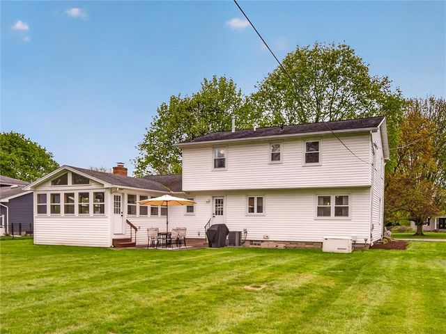 47 City View Drive, Penfield, NY 14625