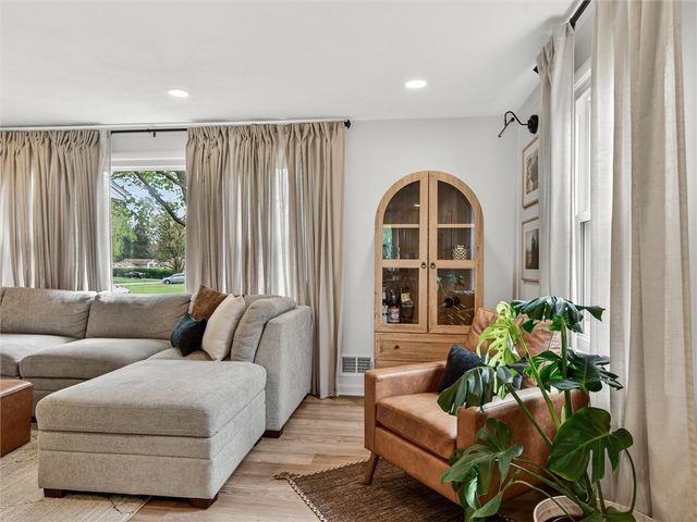 47 City View Drive, Penfield, NY 14625