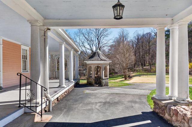 415 State Route 32, Highland Mills, NY 10930