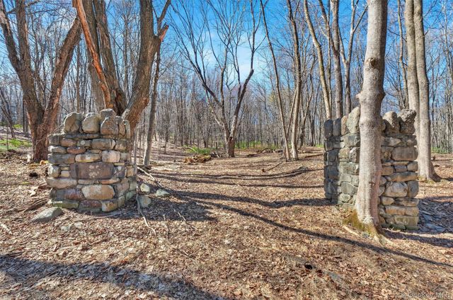 415 State Route 32, Highland Mills, NY 10930
