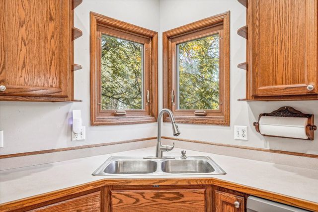 13025 Forest Glen Drive, Burnsville, MN 55337