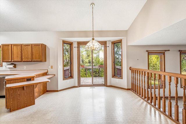 13025 Forest Glen Drive, Burnsville, MN 55337