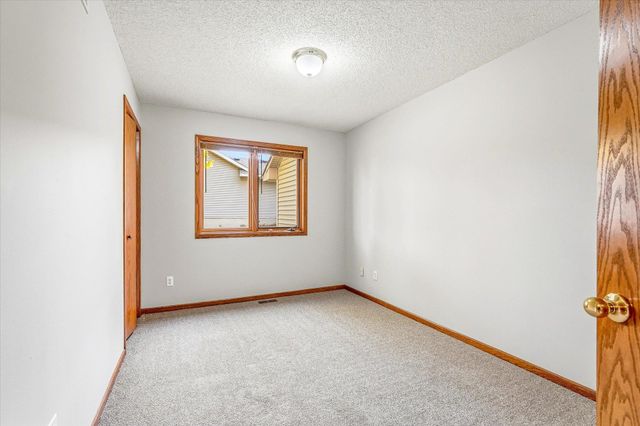 13025 Forest Glen Drive, Burnsville, MN 55337