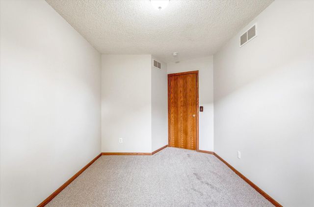13025 Forest Glen Drive, Burnsville, MN 55337