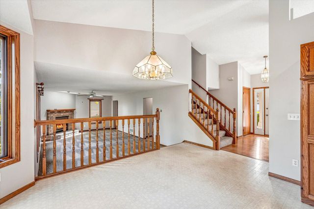 13025 Forest Glen Drive, Burnsville, MN 55337