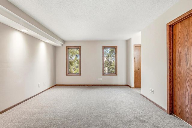 13025 Forest Glen Drive, Burnsville, MN 55337