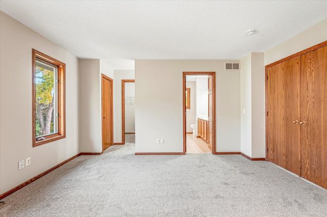 13025 Forest Glen Drive, Burnsville, MN 55337