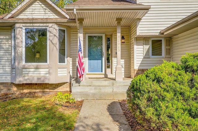 13025 Forest Glen Drive, Burnsville, MN 55337