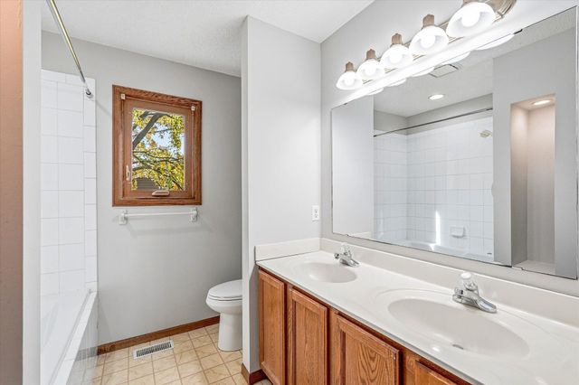 13025 Forest Glen Drive, Burnsville, MN 55337