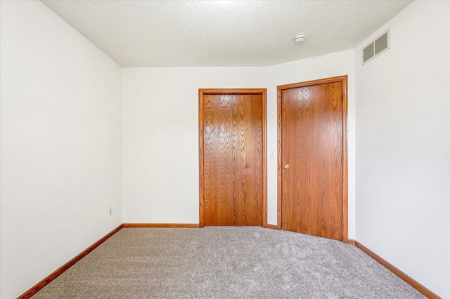 13025 Forest Glen Drive, Burnsville, MN 55337
