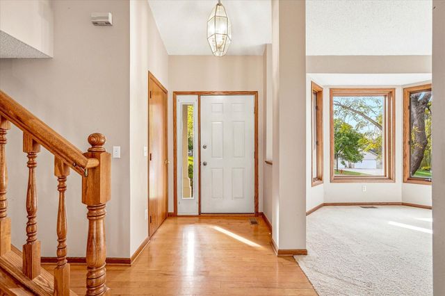 13025 Forest Glen Drive, Burnsville, MN 55337