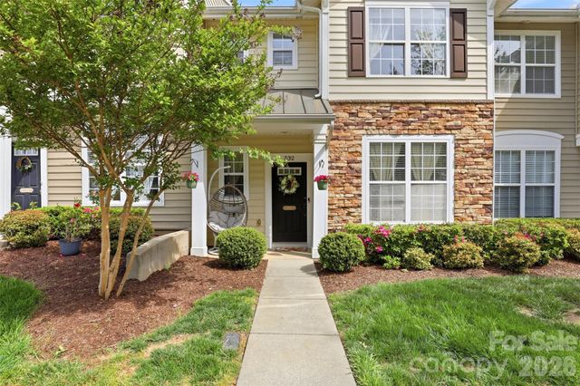 532 Bent Leaf Court, Fort Mill, SC 29708
