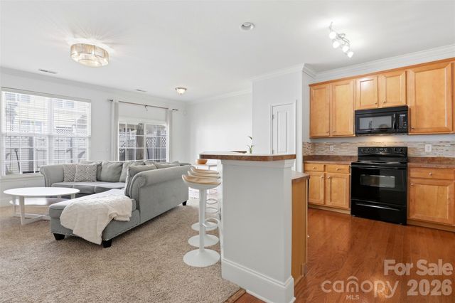 532 Bent Leaf Court, Fort Mill, SC 29708