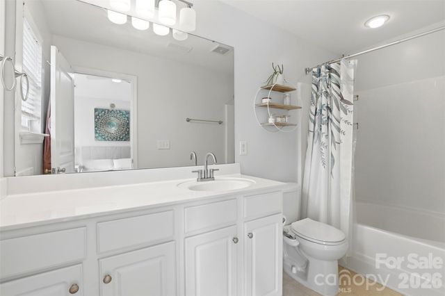 532 Bent Leaf Court, Fort Mill, SC 29708