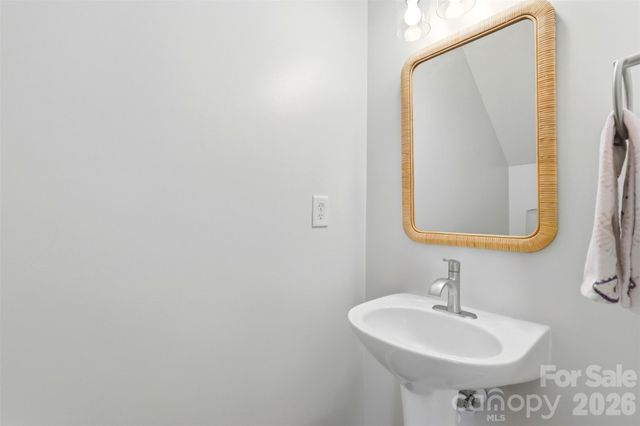 532 Bent Leaf Court, Fort Mill, SC 29708