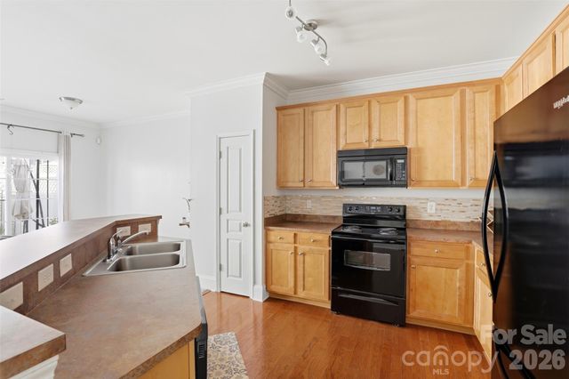 532 Bent Leaf Court, Fort Mill, SC 29708