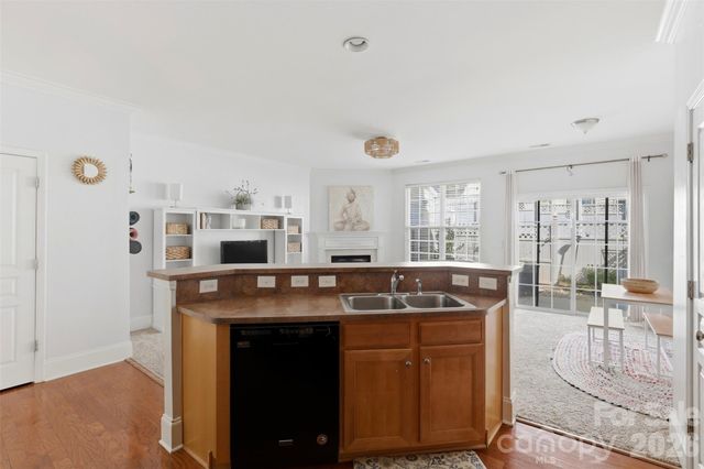 532 Bent Leaf Court, Fort Mill, SC 29708