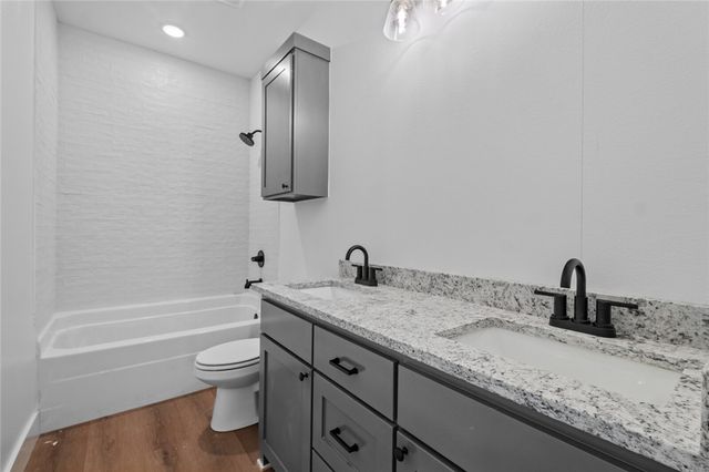 103 S Eagle Mountain Street, Prairie Grove, AR 72753