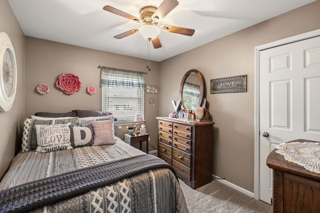 4913 Ash Drive, Pleasant Hill, IA 50327