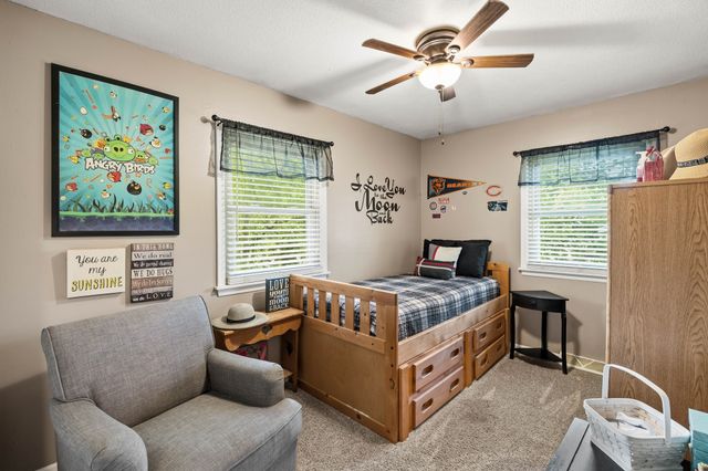 4913 Ash Drive, Pleasant Hill, IA 50327