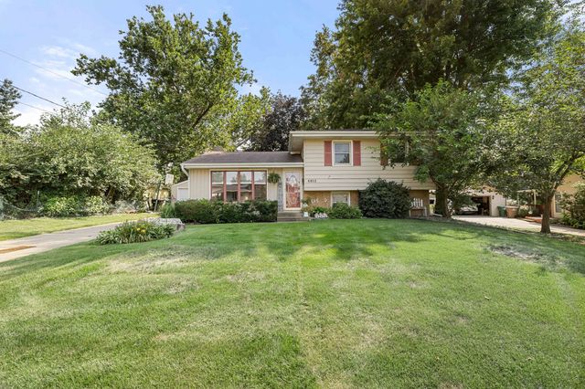 4913 Ash Drive, Pleasant Hill, IA 50327