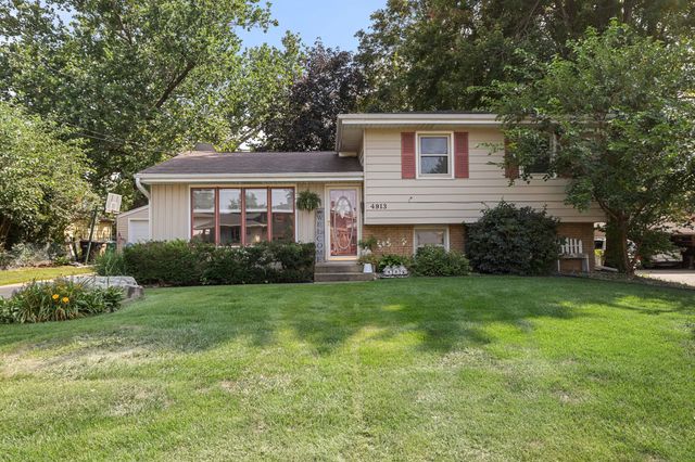 4913 Ash Drive, Pleasant Hill, IA 50327