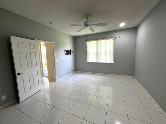 3166 VIA POINCIANA 2, Lake Worth, FL 33467