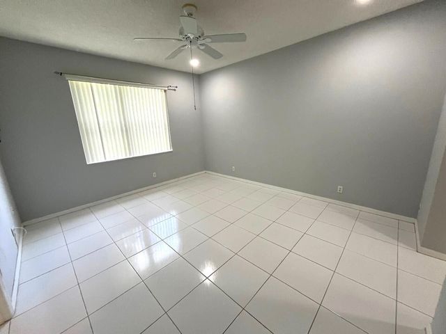 3166 VIA POINCIANA 2, Lake Worth, FL 33467