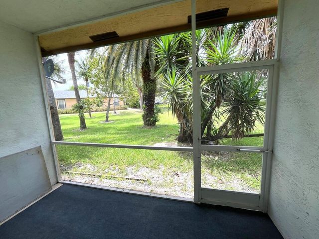 3166 VIA POINCIANA 2, Lake Worth, FL 33467