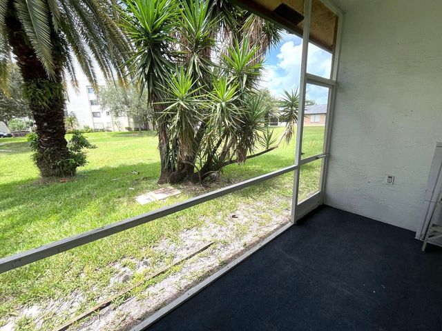 3166 VIA POINCIANA 2, Lake Worth, FL 33467